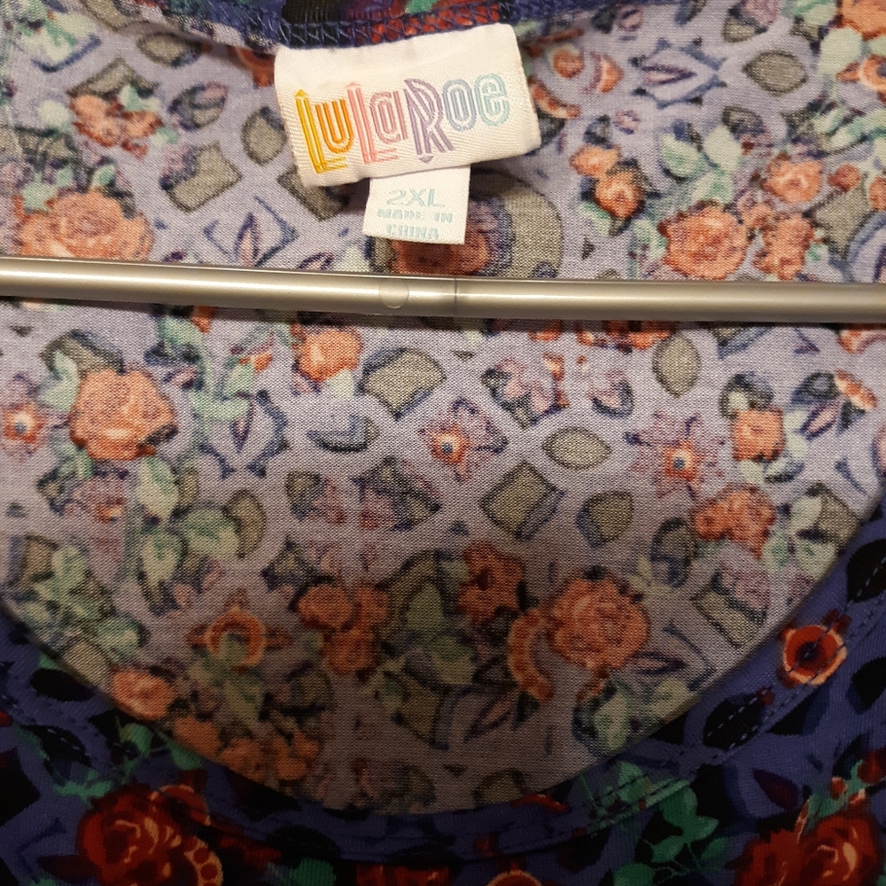 Lularoe tunic - Picture 2 of 2